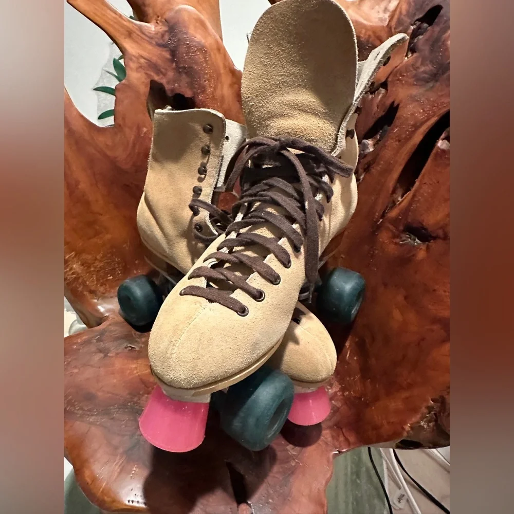 🤩🌈🛼 VINTAGE 90s Size 8 RIEDELL Tan Roller Skates - Picture 12 of 14